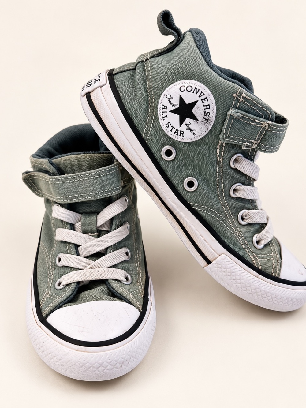 Converse Kids High-Top Sneakers in Sage Green / Unisex / Size 13 / Fall